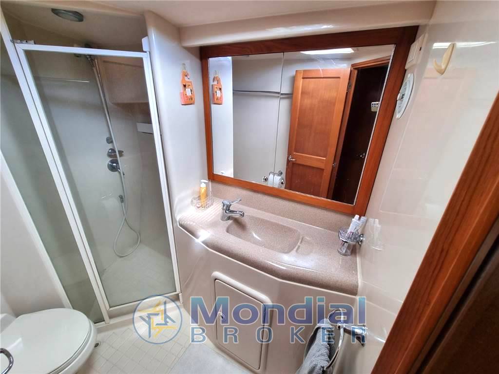 Riviera marine 43 flybridge