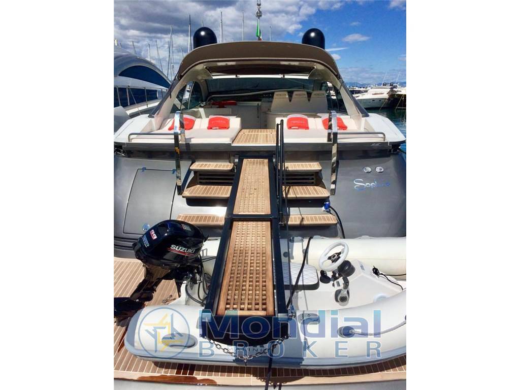 Pershing 54'