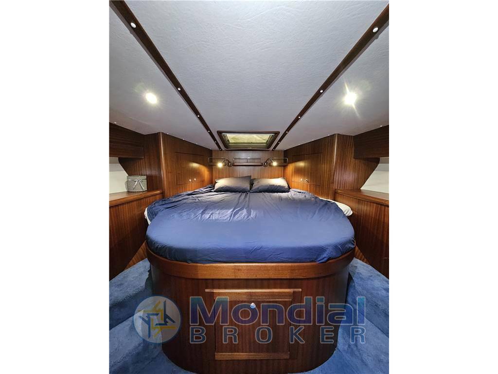 Galeon 380 fly