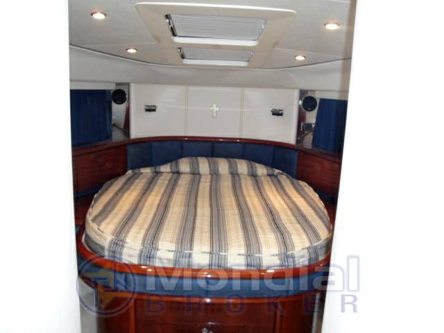 Fairline Squadron 58 fly