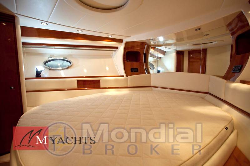Pershing 50