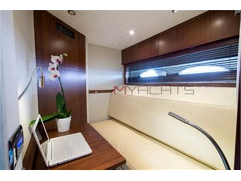Princess yachts V 78
