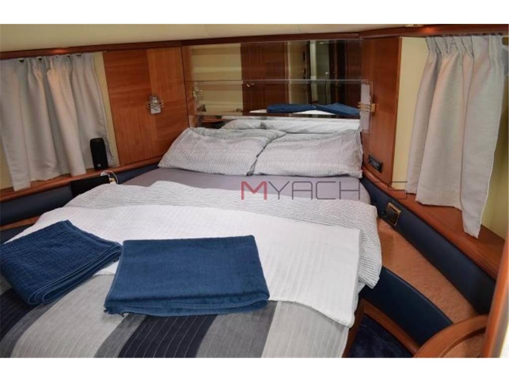 Azimut 62