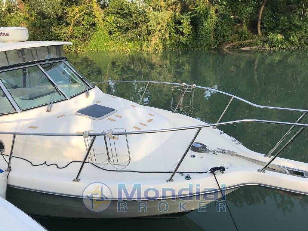 Pursuit 3070 offshore