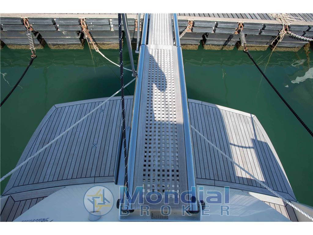 Cantieri estensi F370 bluetime