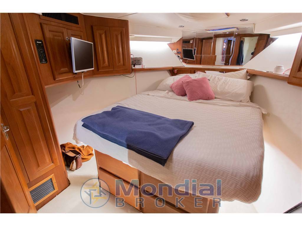 Viking yachts 43 convertible