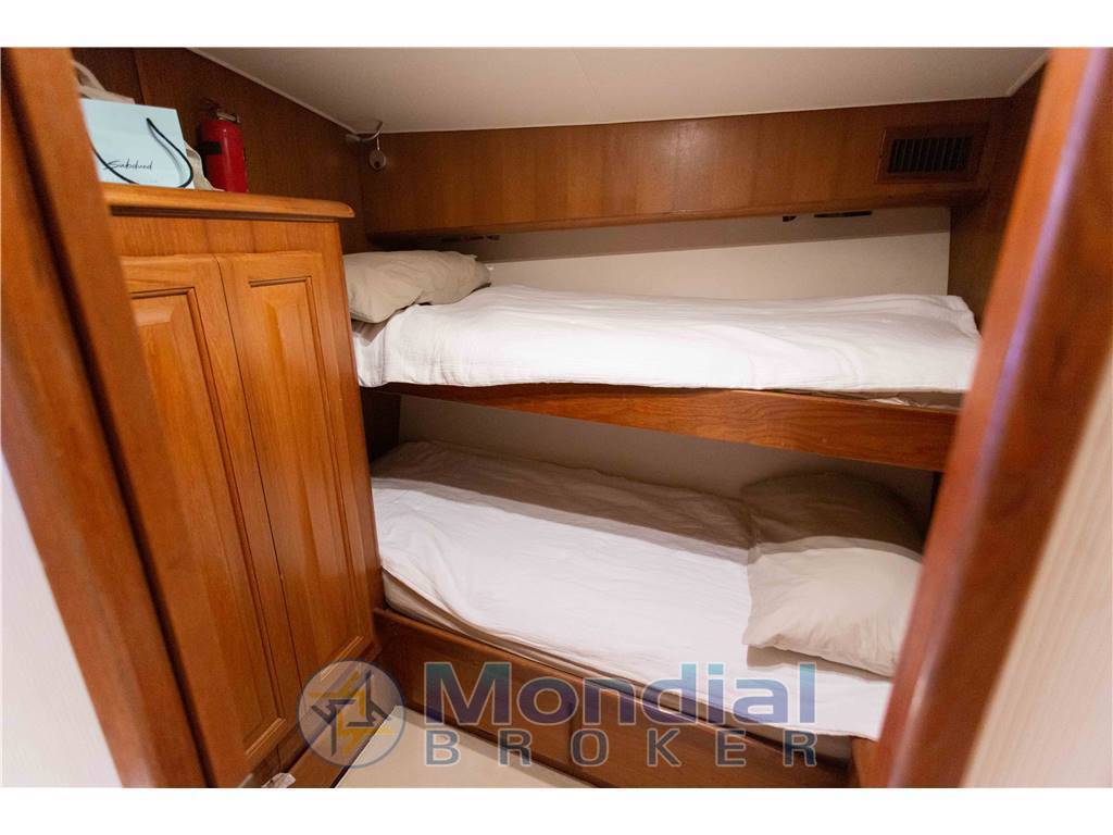 Viking yachts 43 convertible