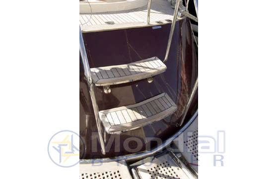 Rose island Pathfinder 58