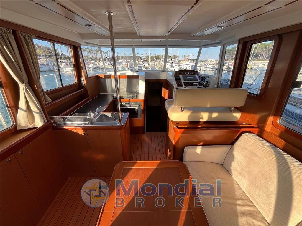 Beneteau Swift trawler 34 fly