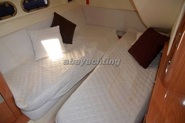 Sealine F42 (f 42)