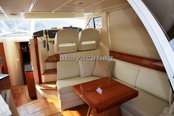 Sealine F42 (f 42)