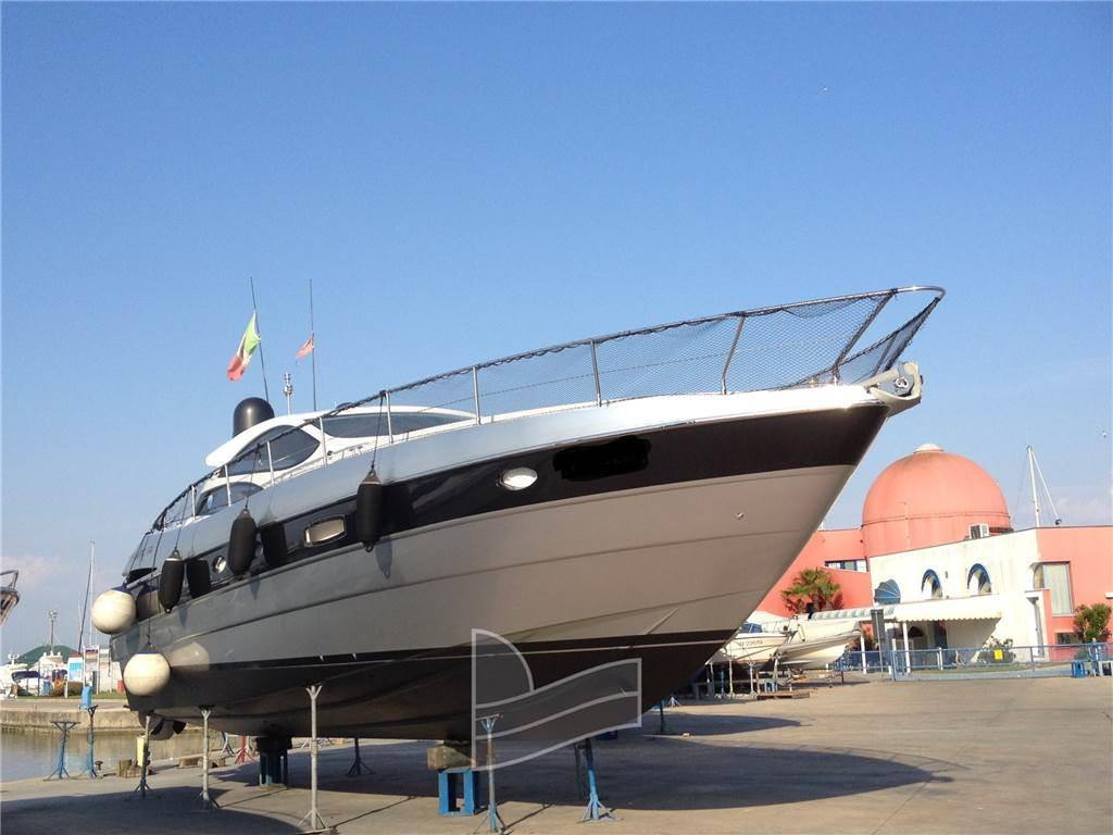 Pershing 50'
