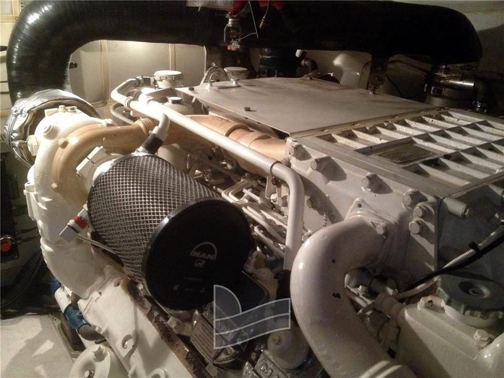 Pershing 50'