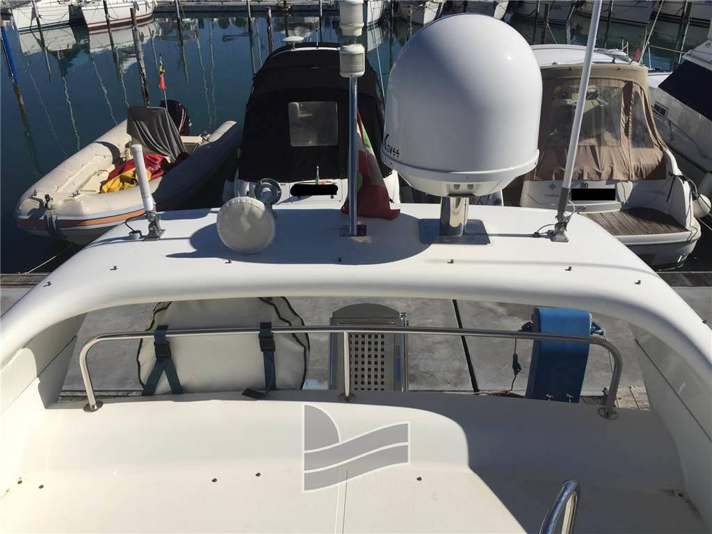 Azimut Az 39