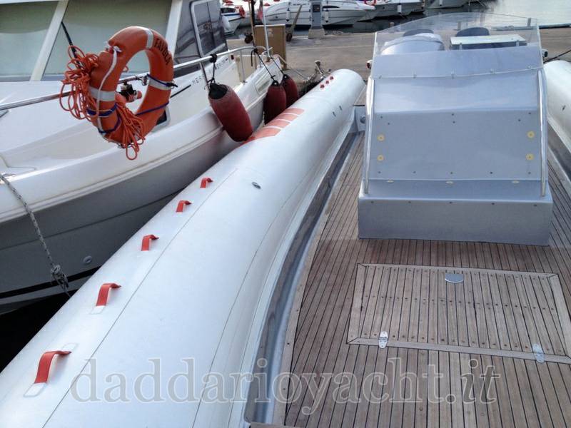 Dovi boat Dovi