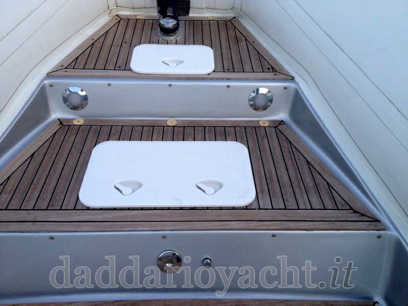 Dovi boat Dovi