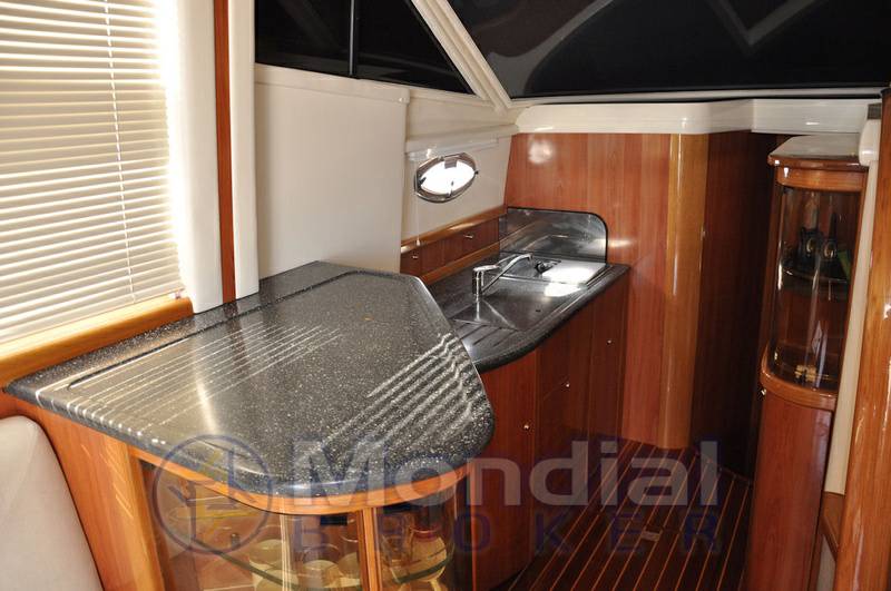 Sealine F 42.5