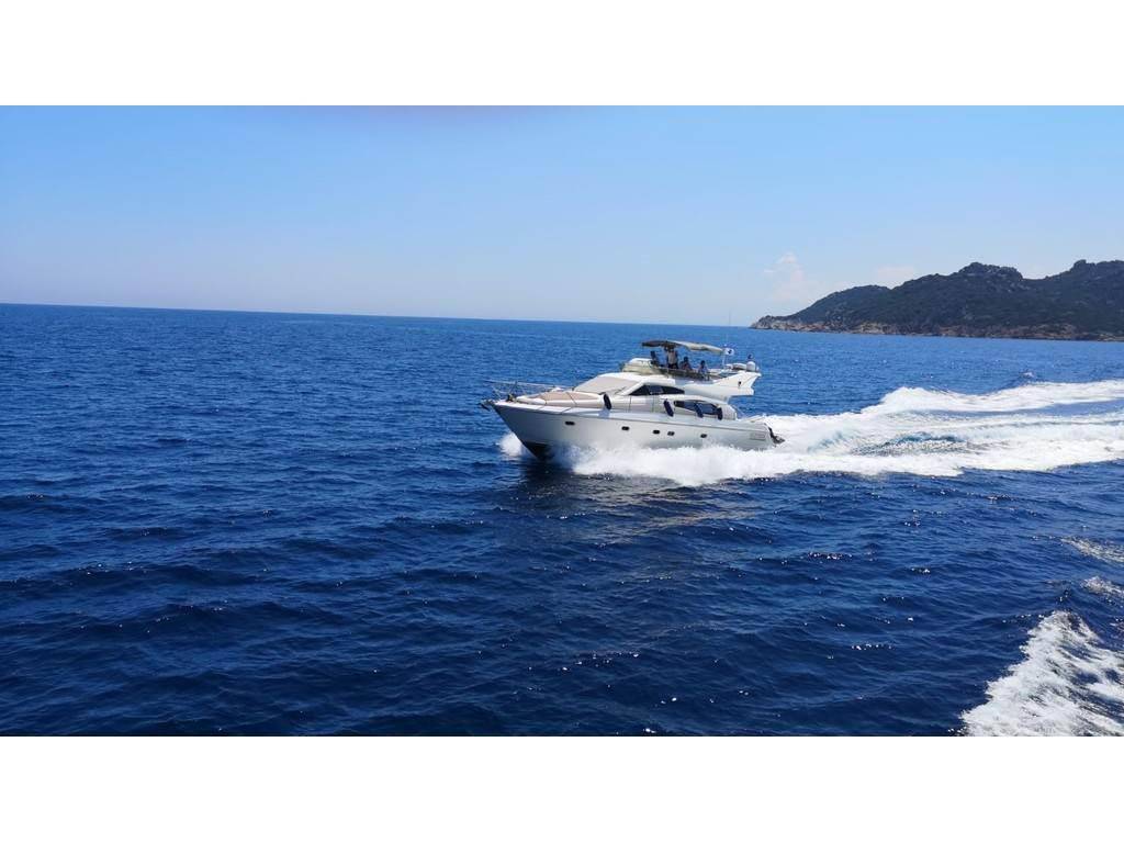 Ferretti yachts 480