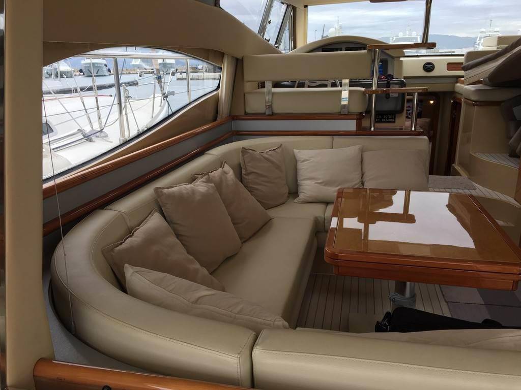 Ferretti yachts 480