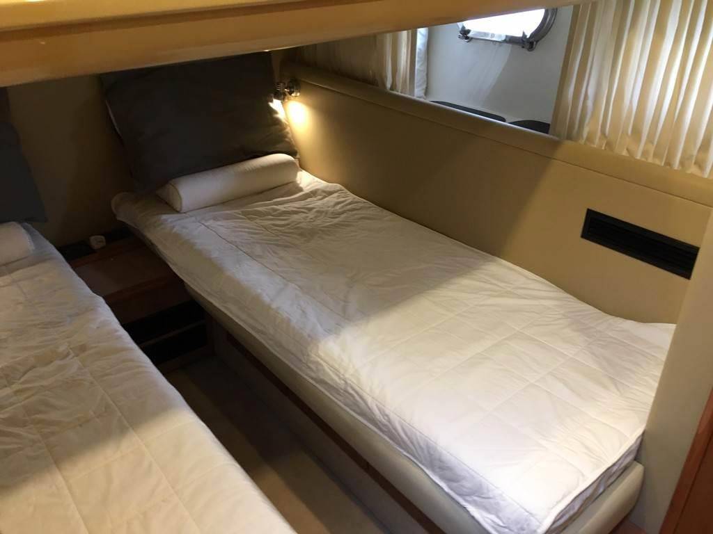 Ferretti yachts 480