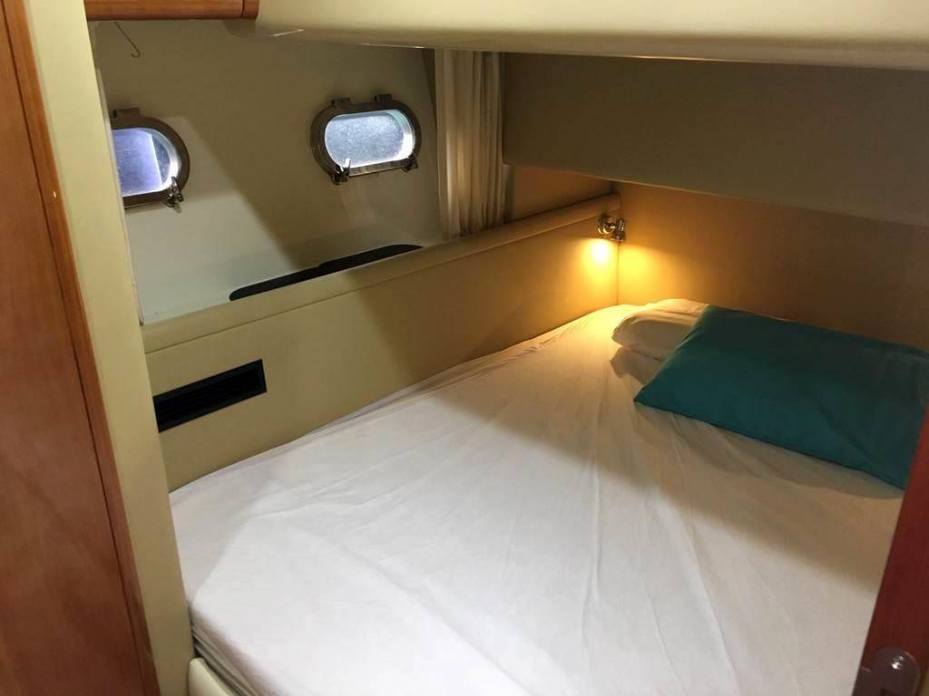 Ferretti yachts 480