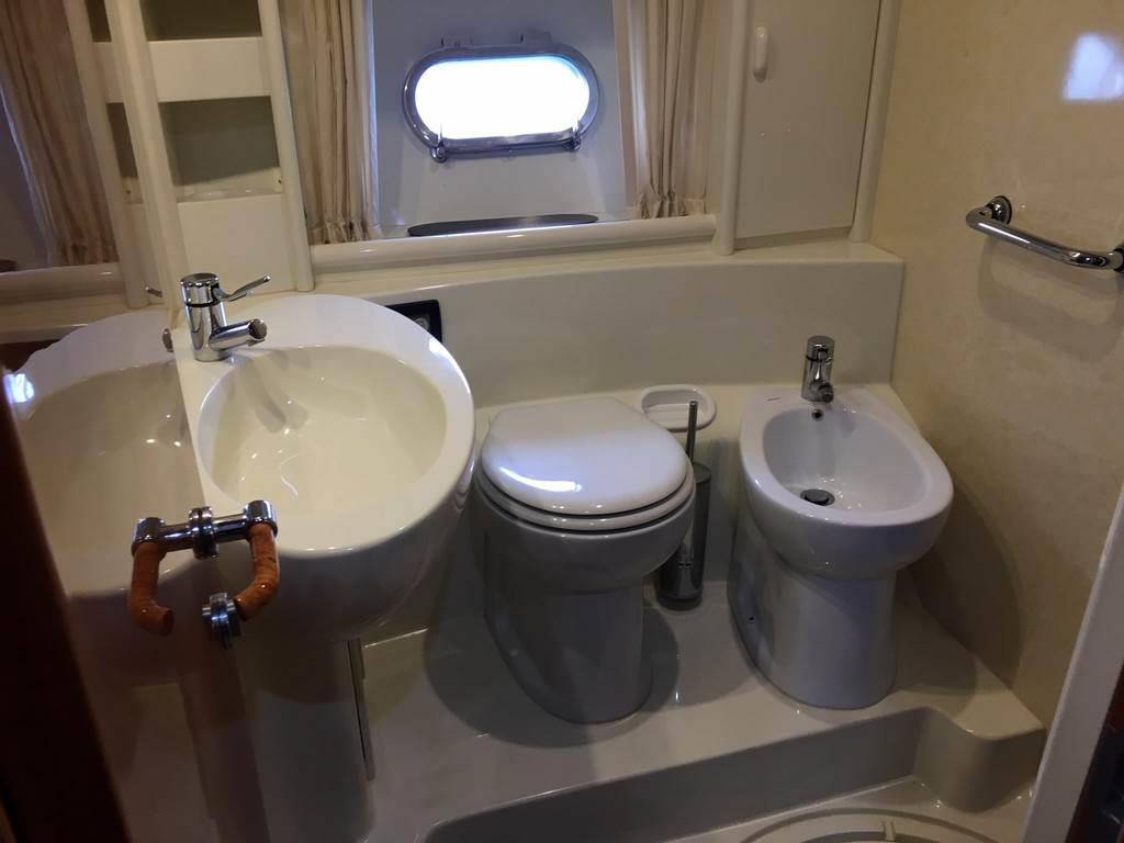 Ferretti yachts 480