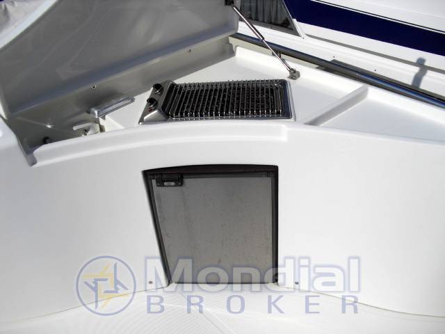 Ferretti 57