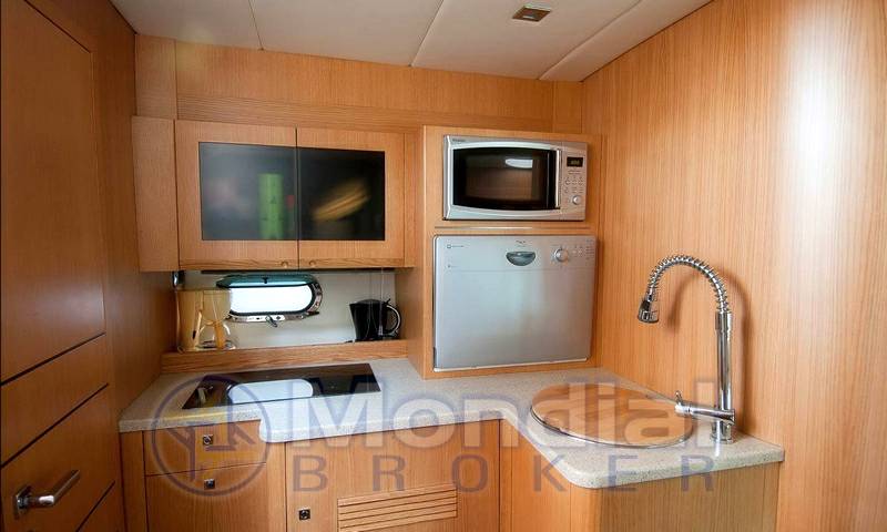 Airon marine 4300 t-top