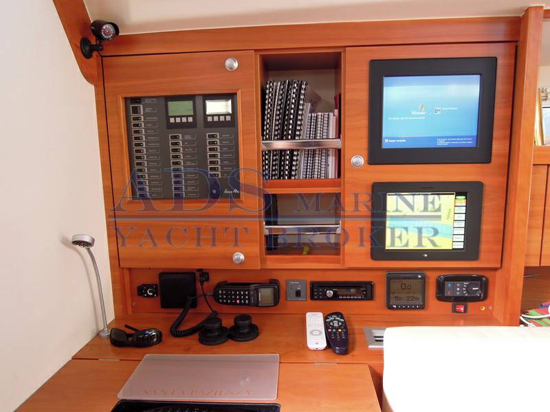Hanse 470e, top equipment