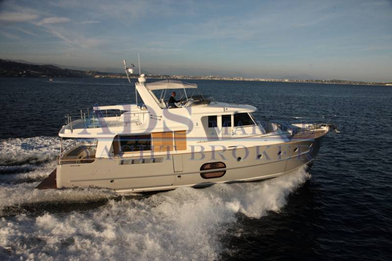 Beneteau Swift trawler 52