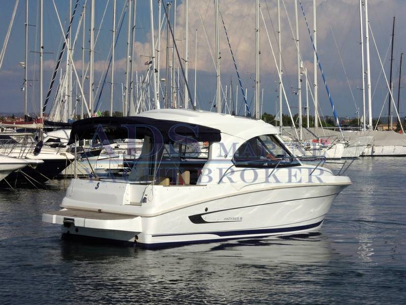 Beneteau Antares 8