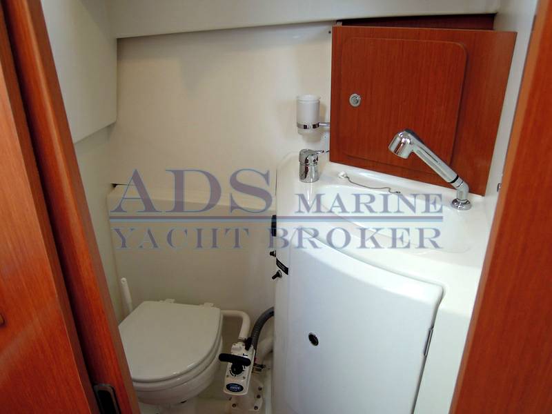 Beneteau Antares 8
