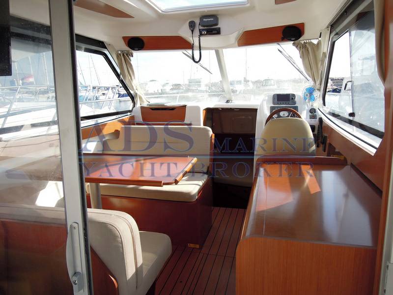 Beneteau Antares 8