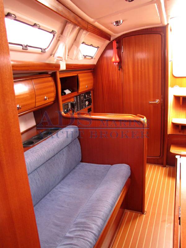 Bavaria 32 cruiser