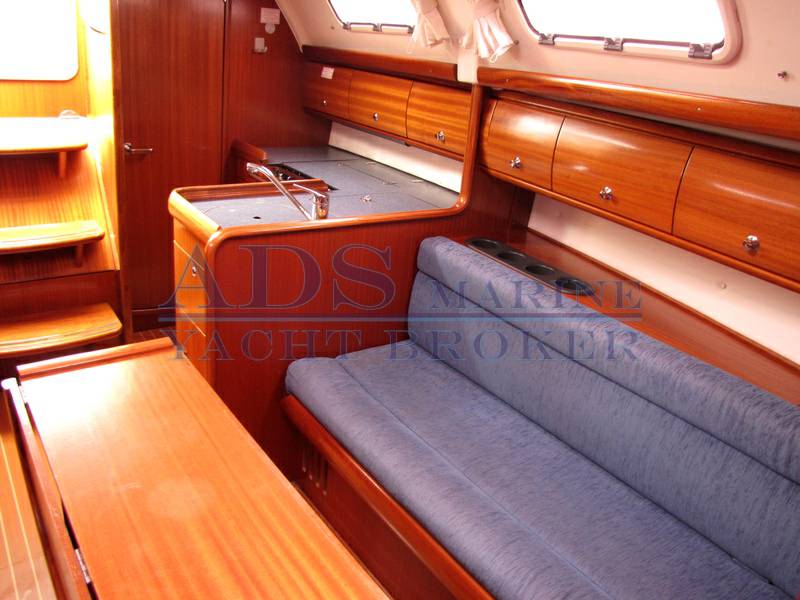Bavaria 32 cruiser