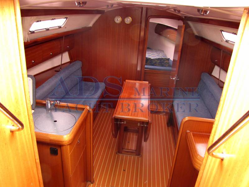 Bavaria 32 cruiser