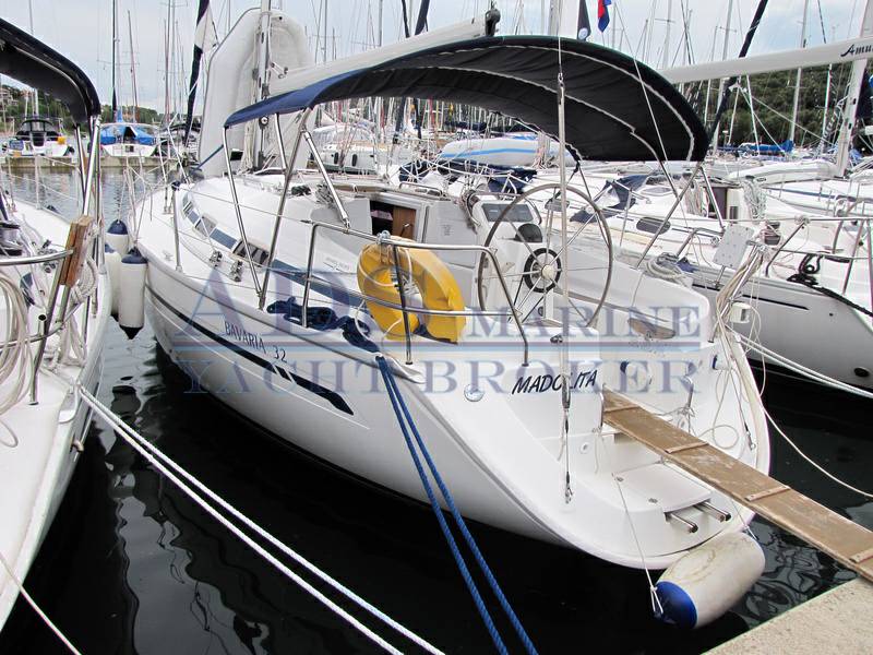 Bavaria 32 cruiser