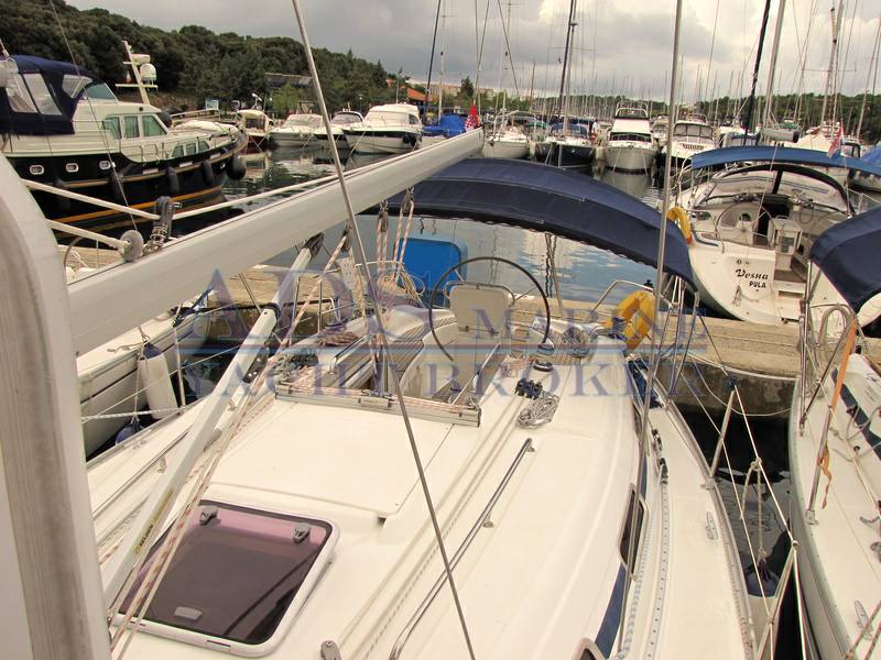 Bavaria 32 cruiser