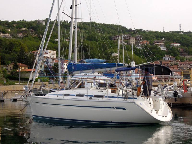 Bavaria 32