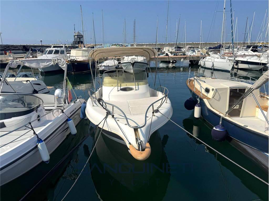 Compositi costruzioni navali Seabird 655
