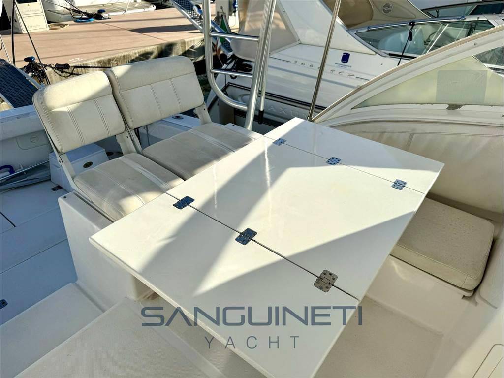 Luhrs 37 open