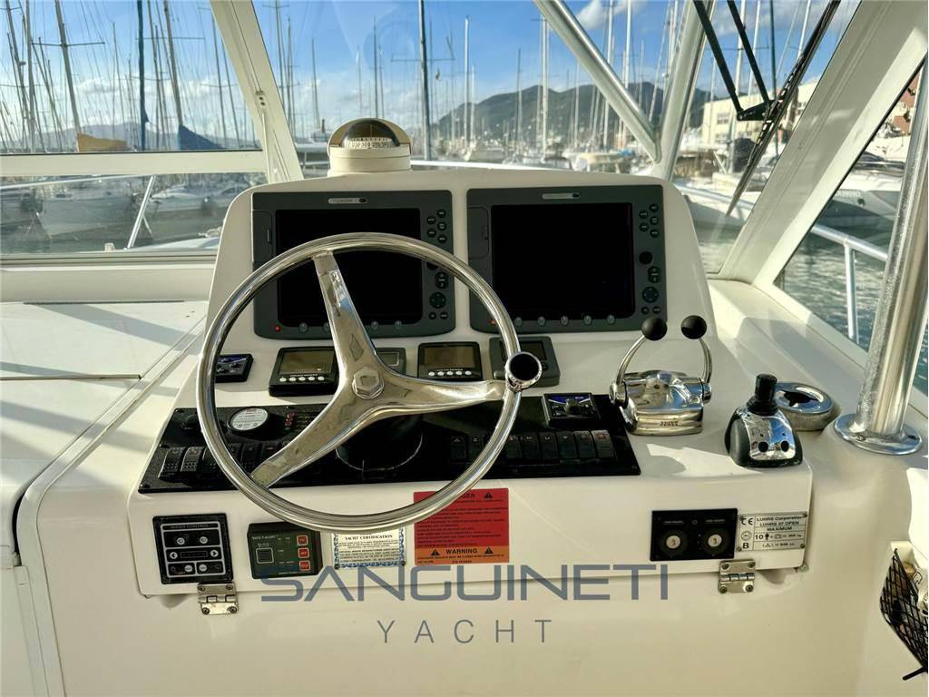 Luhrs 37 open