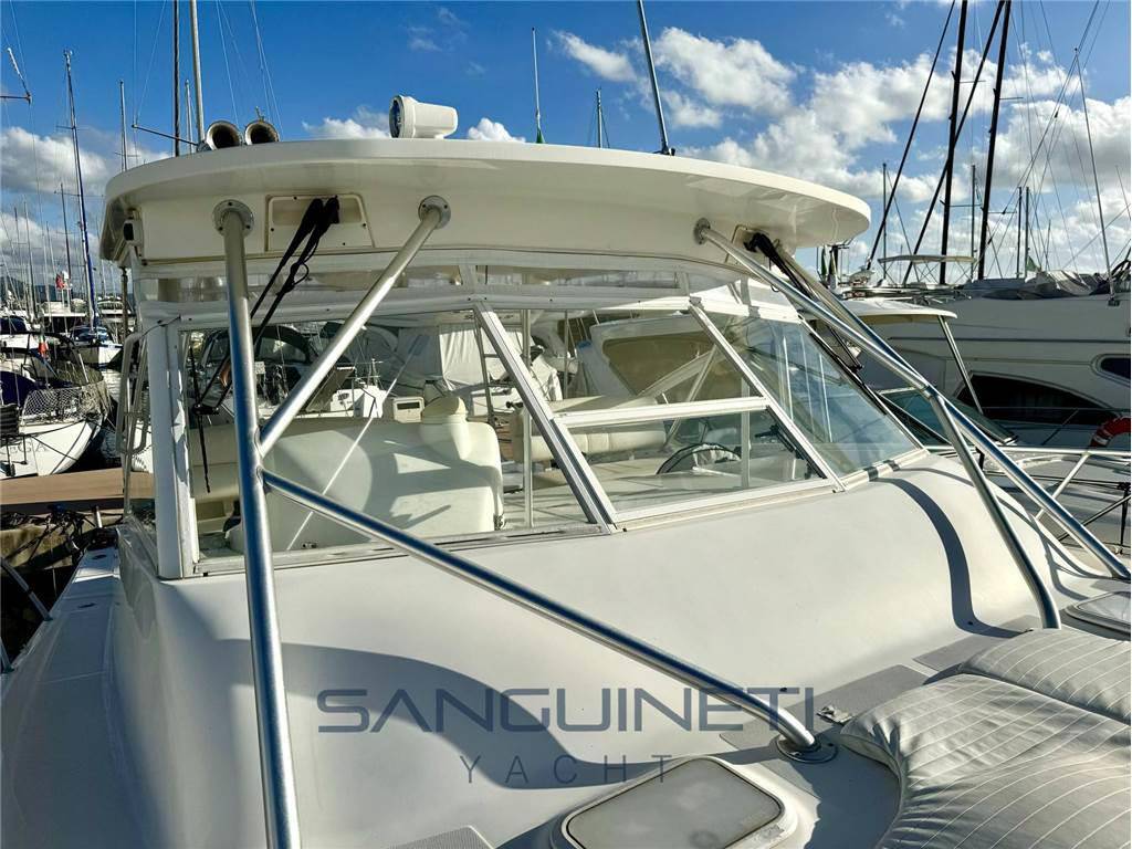 Luhrs 37 open