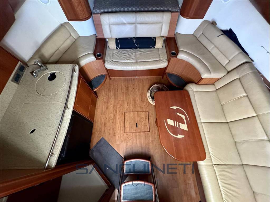 Luhrs 37 open