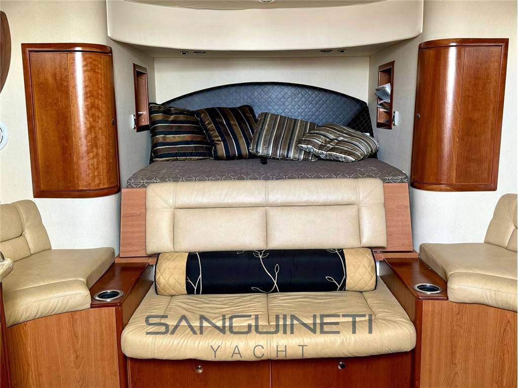 Luhrs 37 open