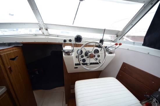 Bertram 28