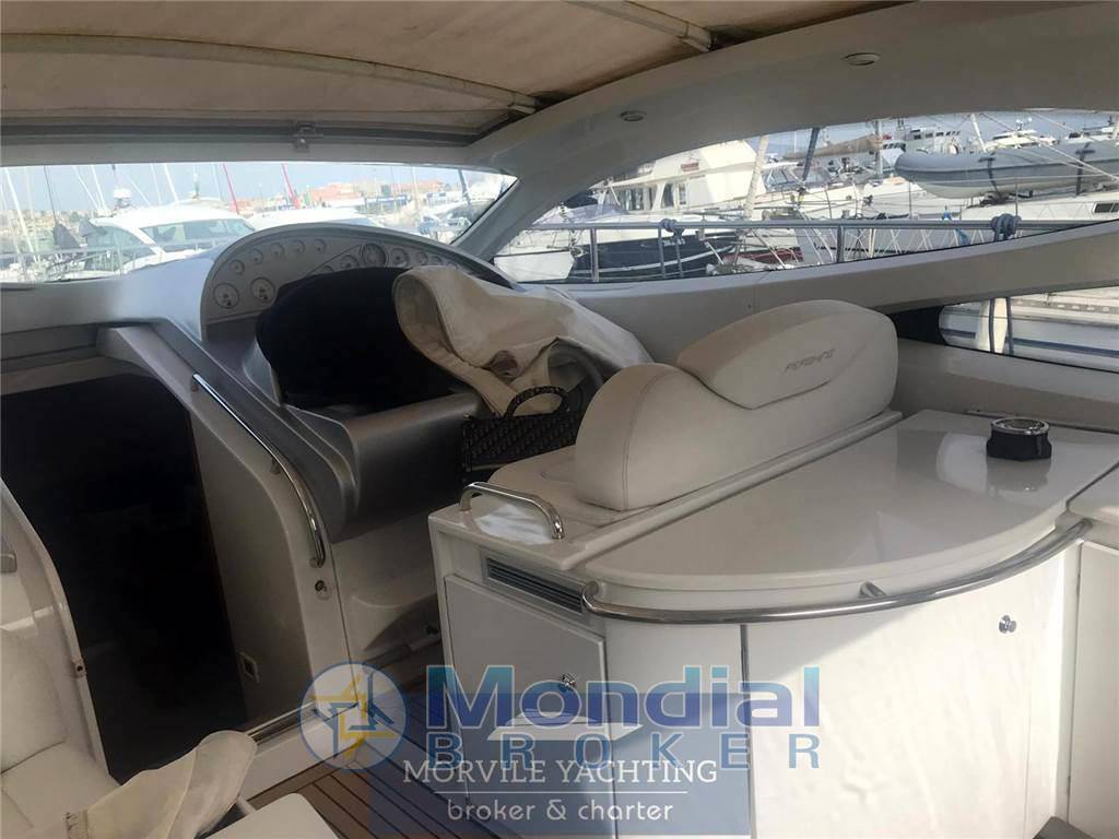 Pershing 52
