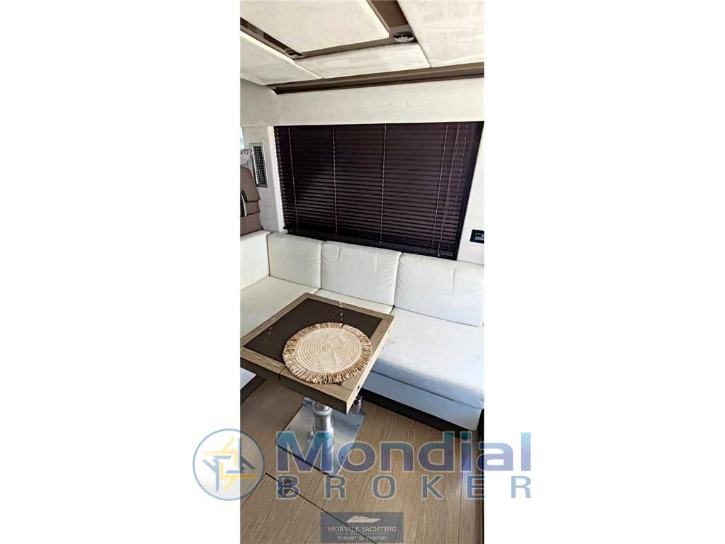 Sessa marine F42 flybridge
