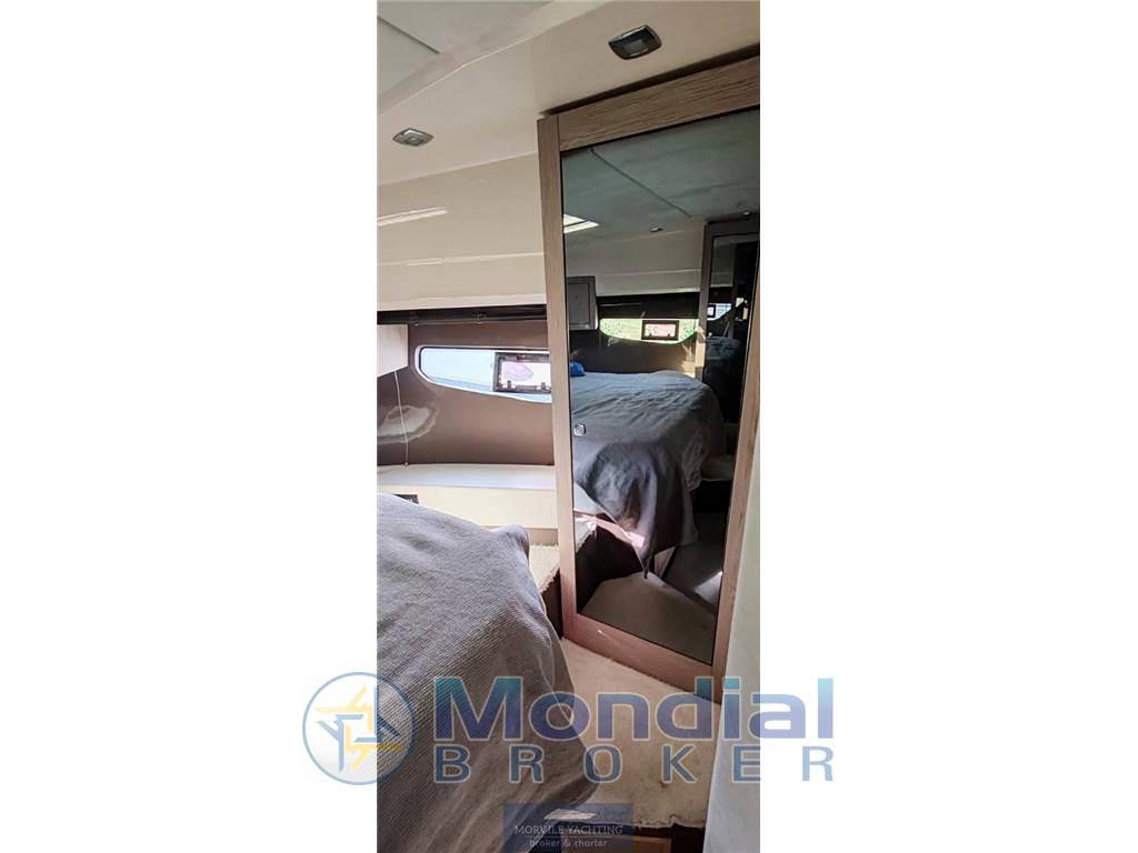 Sessa marine F42 flybridge