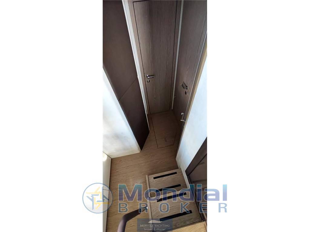 Sessa marine F42 flybridge